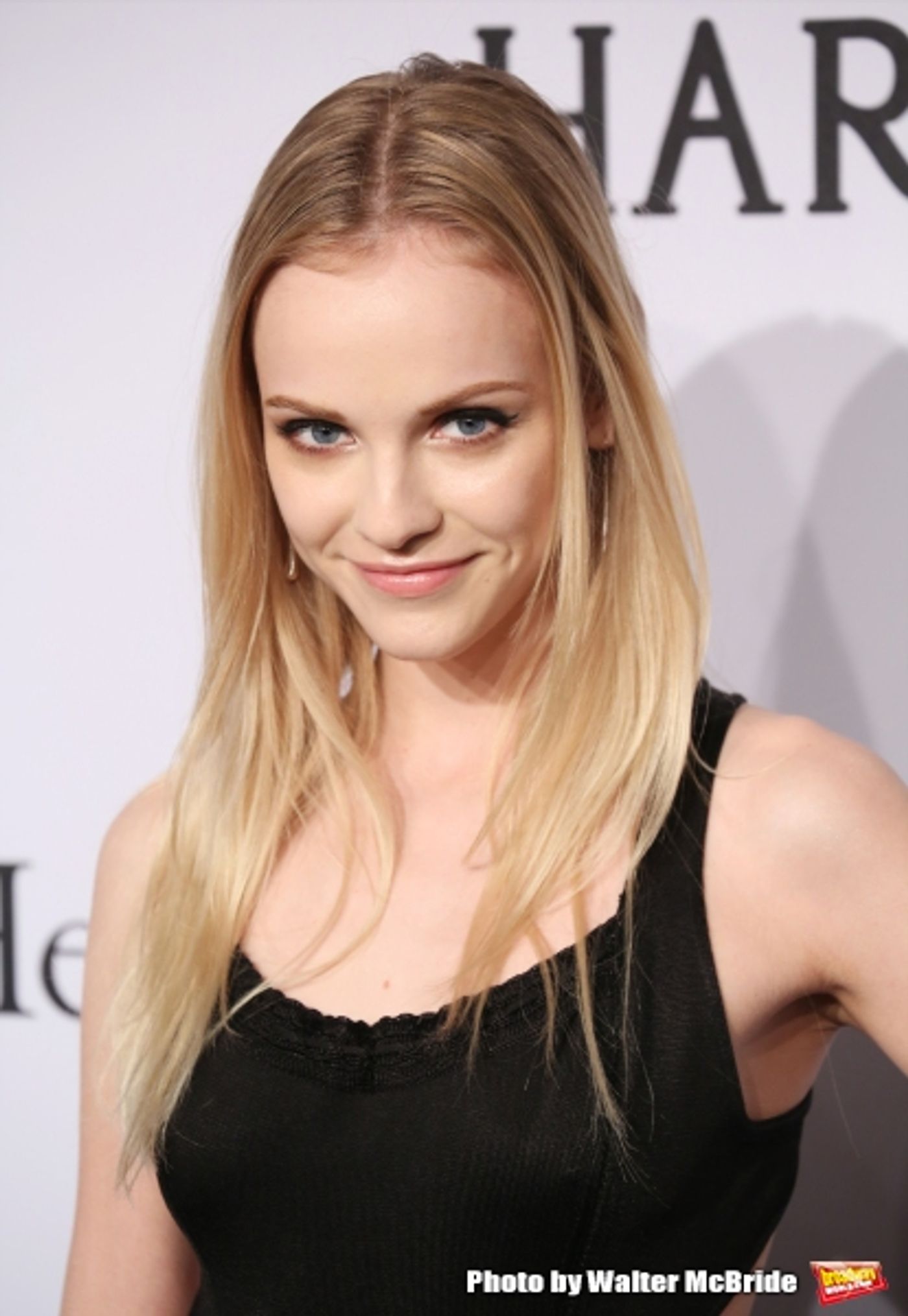 Photo Coverage: On the amfAR 2015 New York Gala Black Carpet with Paris Hilton, Kendall Jenner, and More!  Image