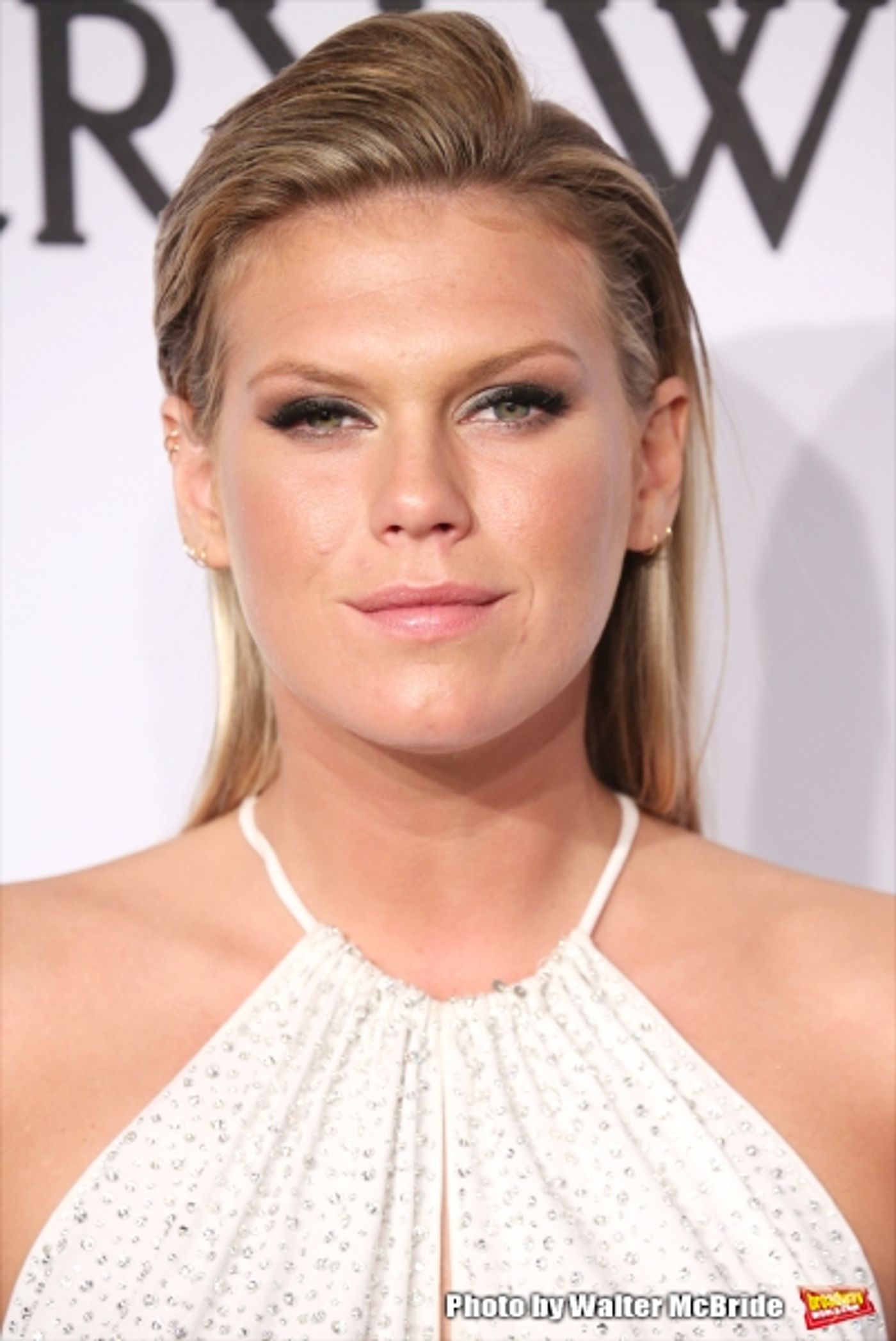 Photo Coverage: On the amfAR 2015 New York Gala Black Carpet with Paris Hilton, Kendall Jenner, and More!  Image