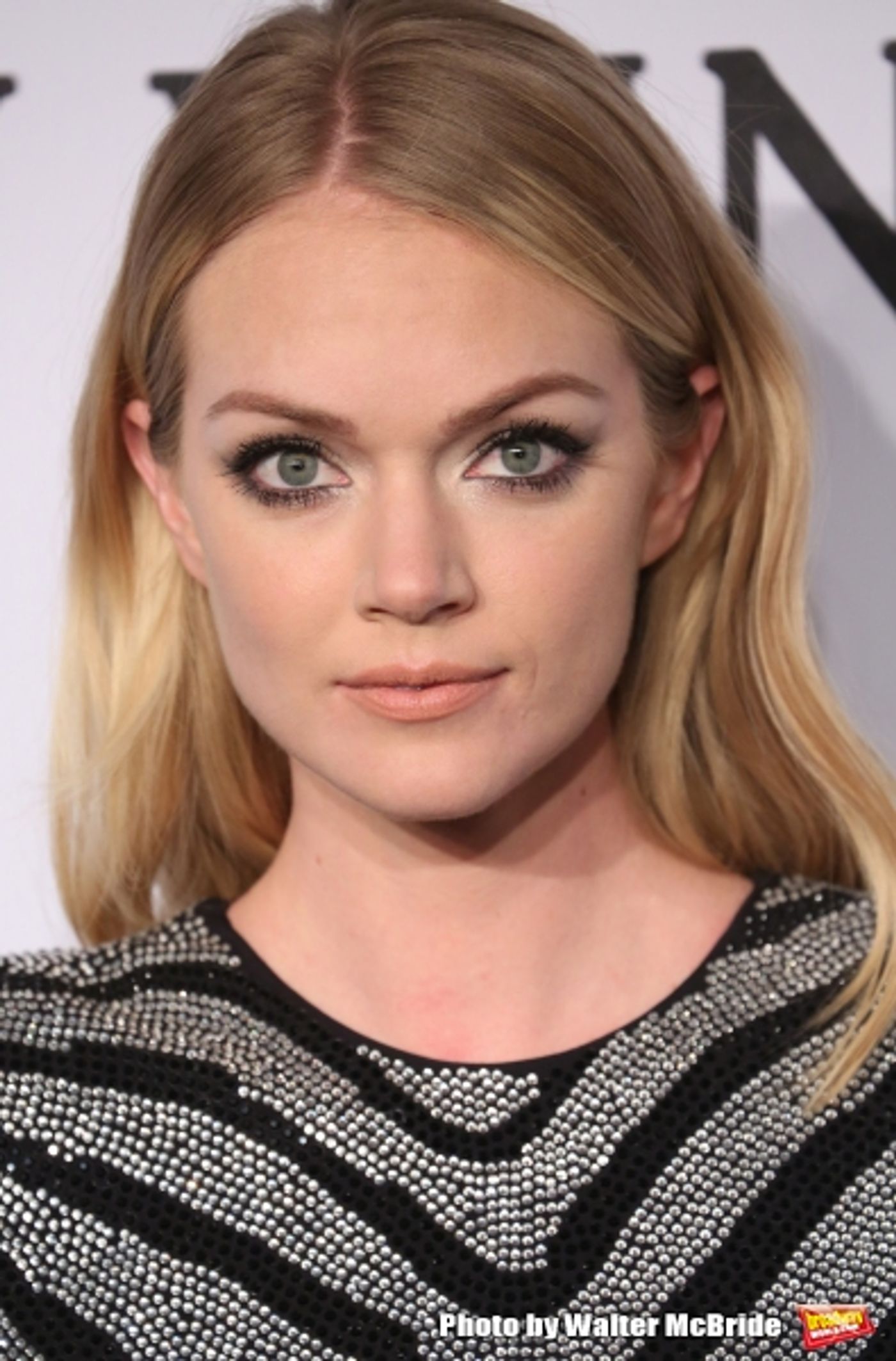 Photo Coverage: On the amfAR 2015 New York Gala Black Carpet with Paris Hilton, Kendall Jenner, and More!  Image