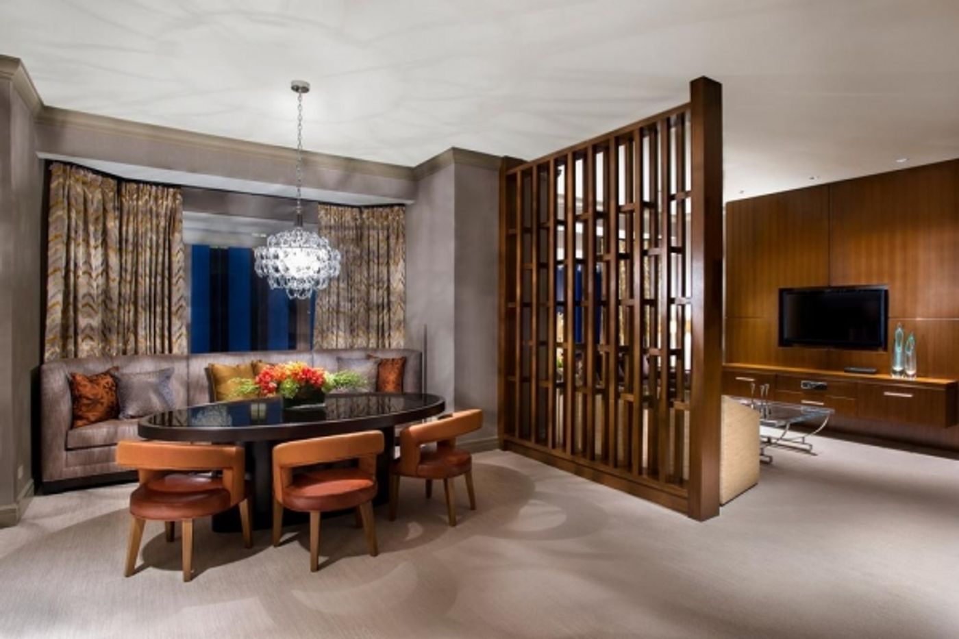 Photo Flash: Fairmont Chicago, Millennium Park Offers Red Carpet Package for 2015 OSCARS  Image