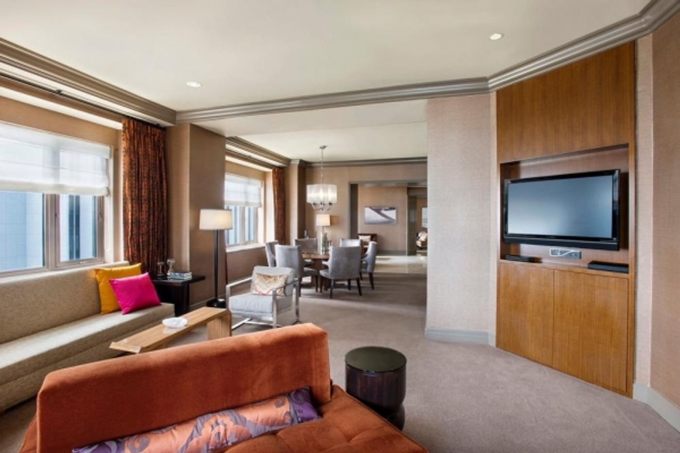 Photo Flash: Fairmont Chicago, Millennium Park Offers Red Carpet Package for 2015 OSCARS  Image