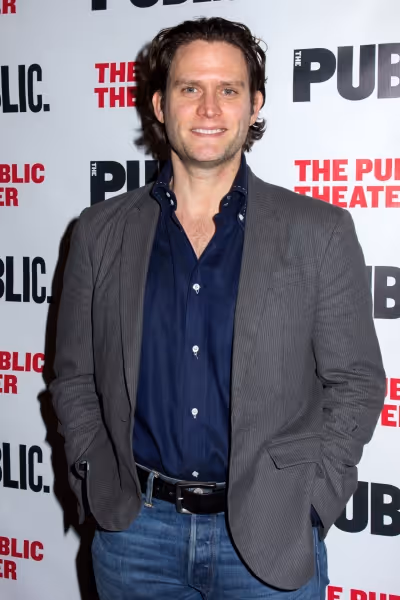 Steven Pasquale Photo