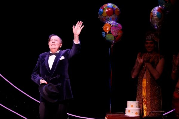 Barry Humphries Photo