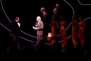 Barry Humphries Photo