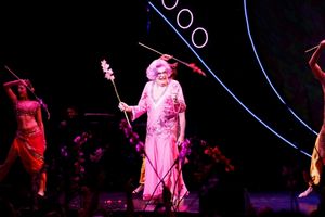 Barry Humphries Photo