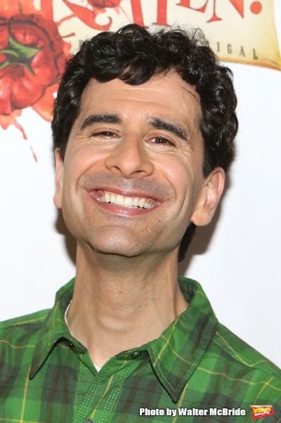 John Cariani  Photo