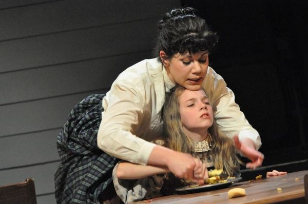 DEYA OZBURN (Anne Sullivan) and LIBERTY EVANS-AGNEW (Helen Keller)  Photo