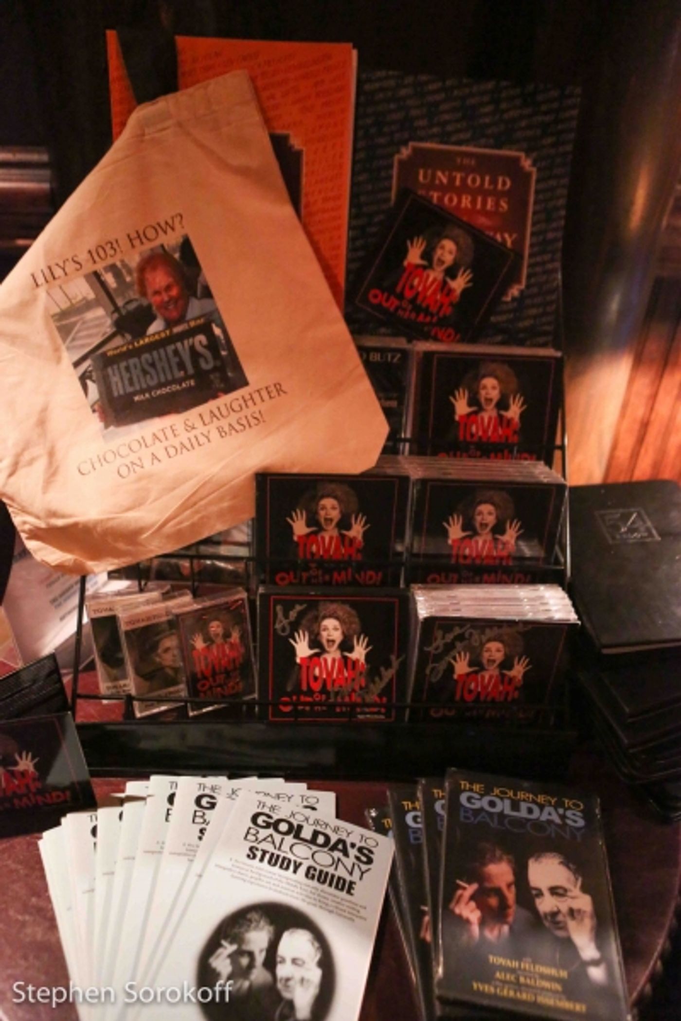 Photo Coverage: Tovah Feldshuh Brings AGING IS OPTIONAL to 54 Below  Image