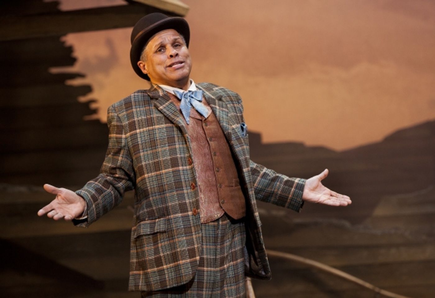 Photo Flash: First Look at Ashley Day, Charlotte Wakefield & More in OKLAHOMA! UK Tour!  Image