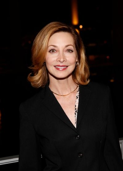 Sharon Lawrence Photo