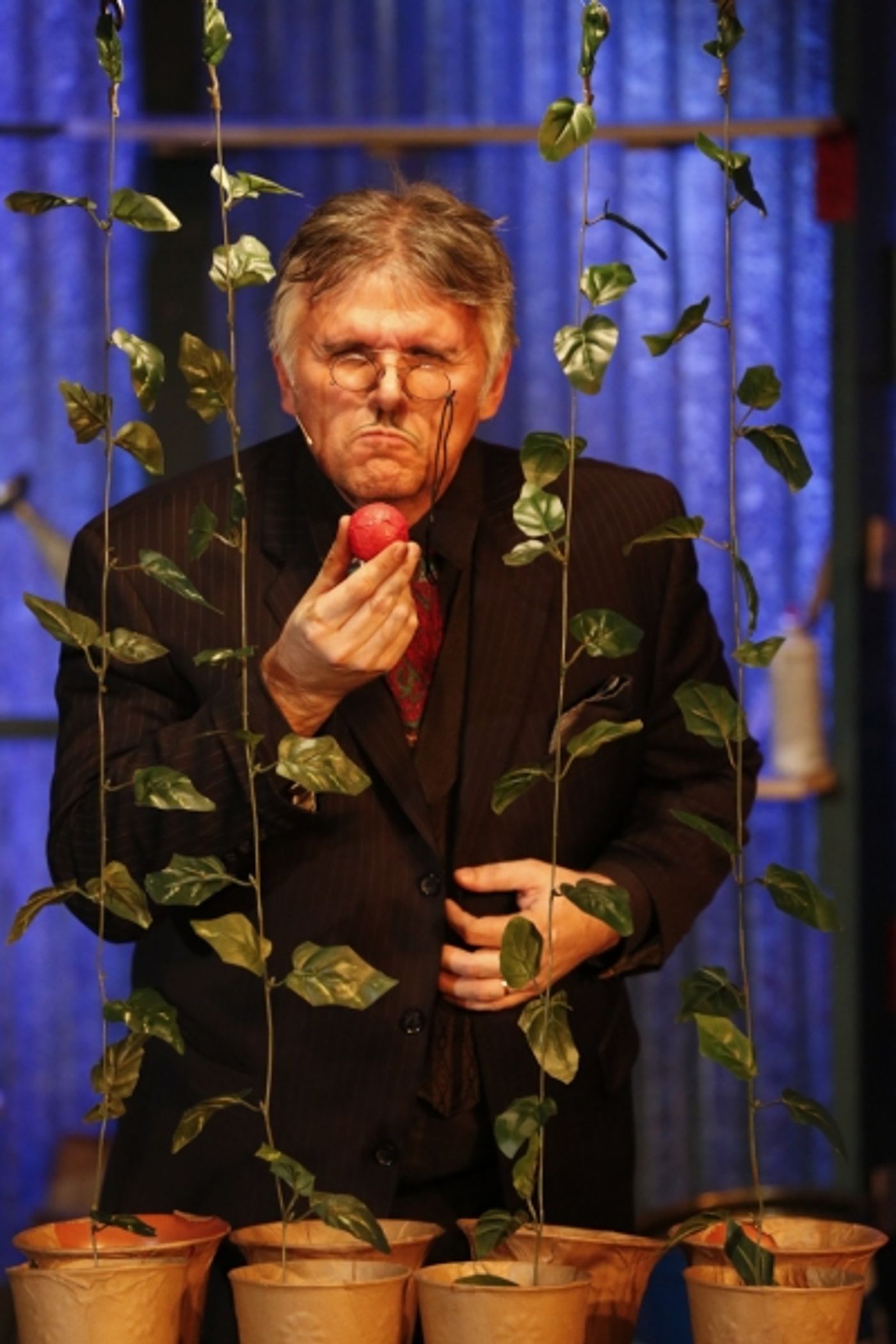 Photo Flash: First Look at Quest Theatre Ensemble's TOMATO QUEEN  Image