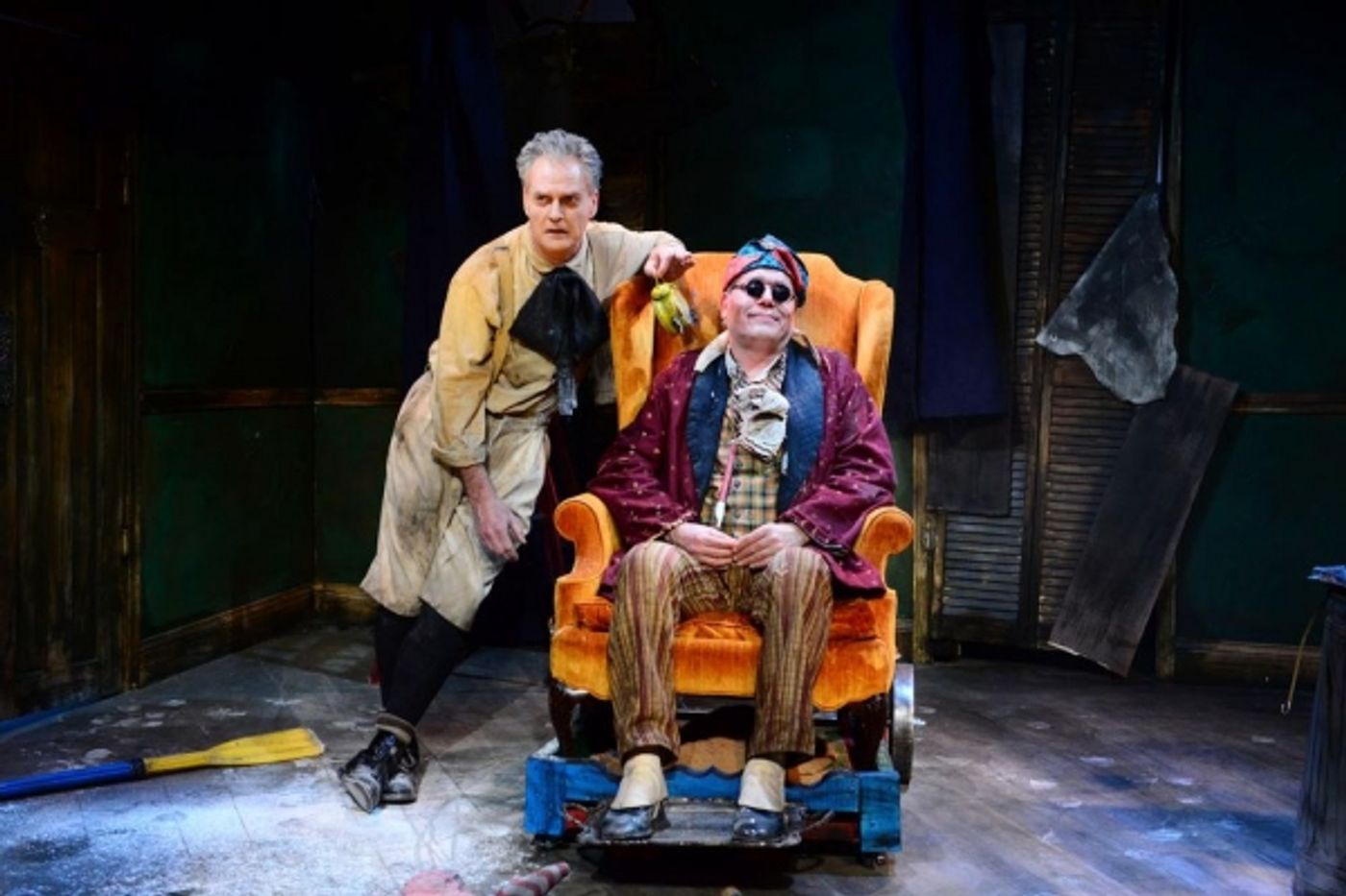 Photo Flash: First Look at The Hypocrites' ENDGAME, Now Playing at Den Theatre  Image