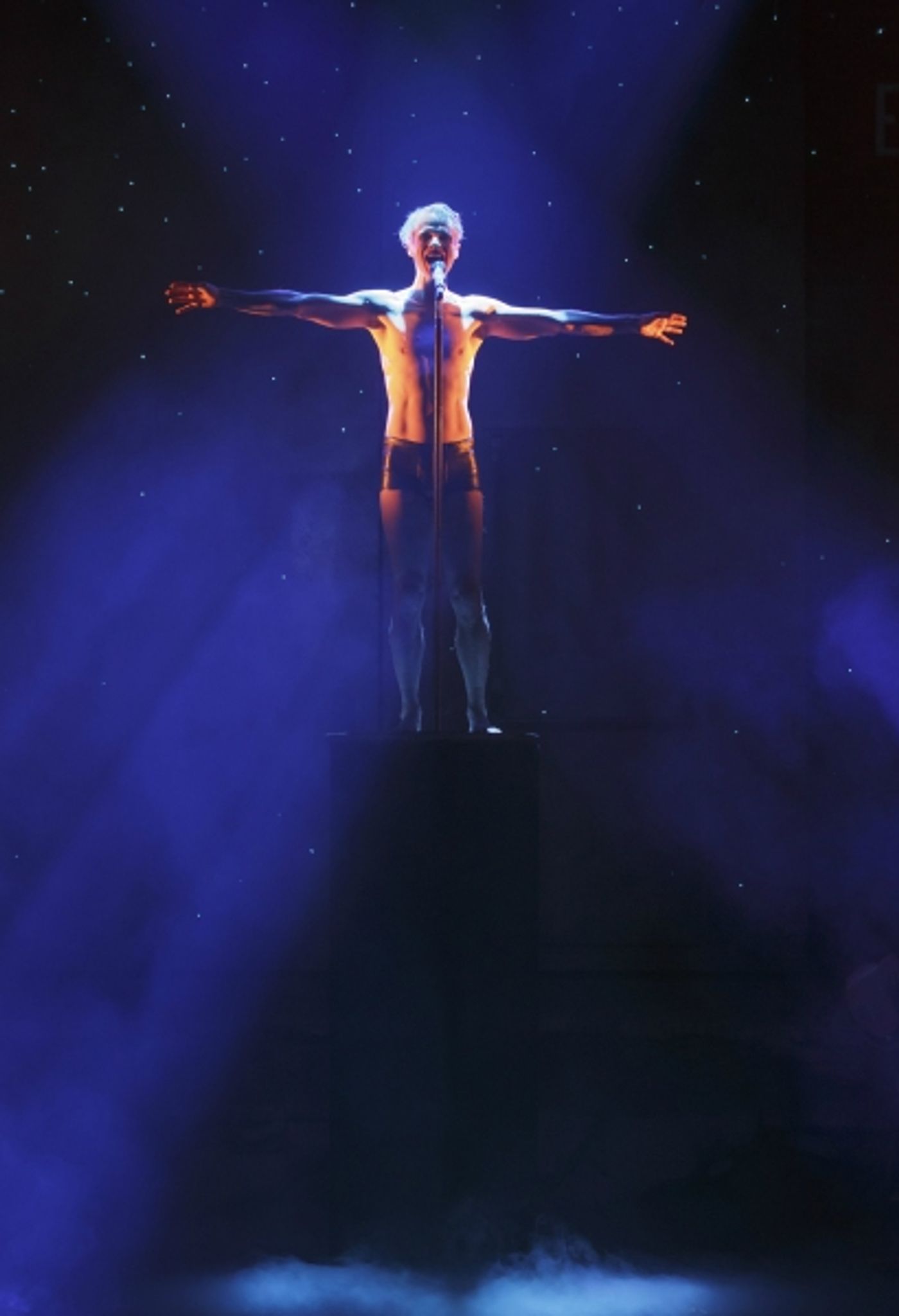 Photo Flash: John Cameron Mitchell Returns to HEDWIG Tonight; New Shots! Image
