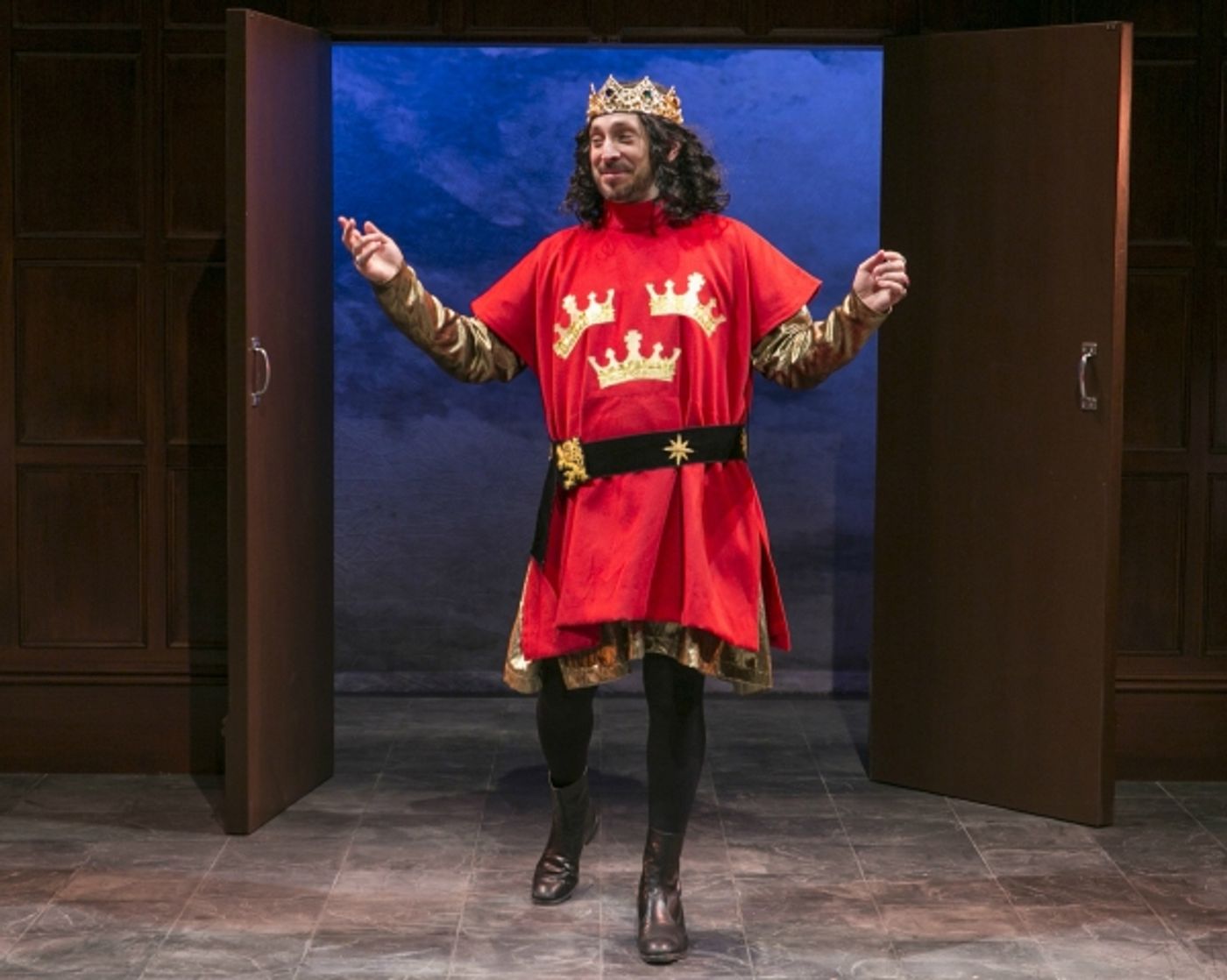 Photo Flash: First Look at The Acting Company & Guthrie's MACBETH and A CONNECTICUT YANKEE IN KING ARTHUR'S COURT Tour  Image