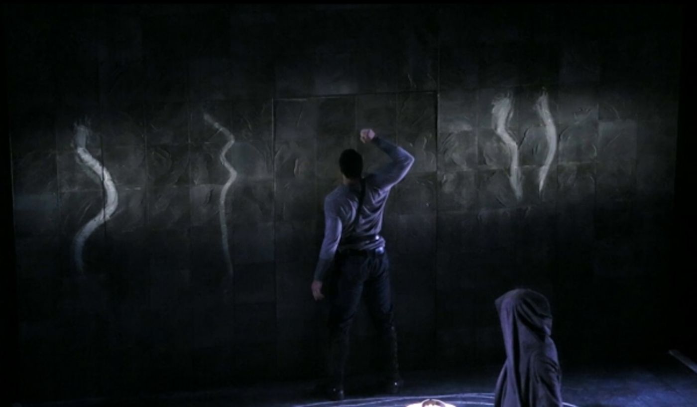 Photo Flash: First Look at The Acting Company & Guthrie's MACBETH and A CONNECTICUT YANKEE IN KING ARTHUR'S COURT Tour  Image