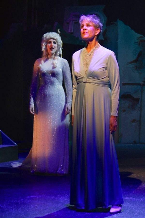 Laura Pyper (Young Heidi) and Cynthia Elek (Heidi Schiller) Photo