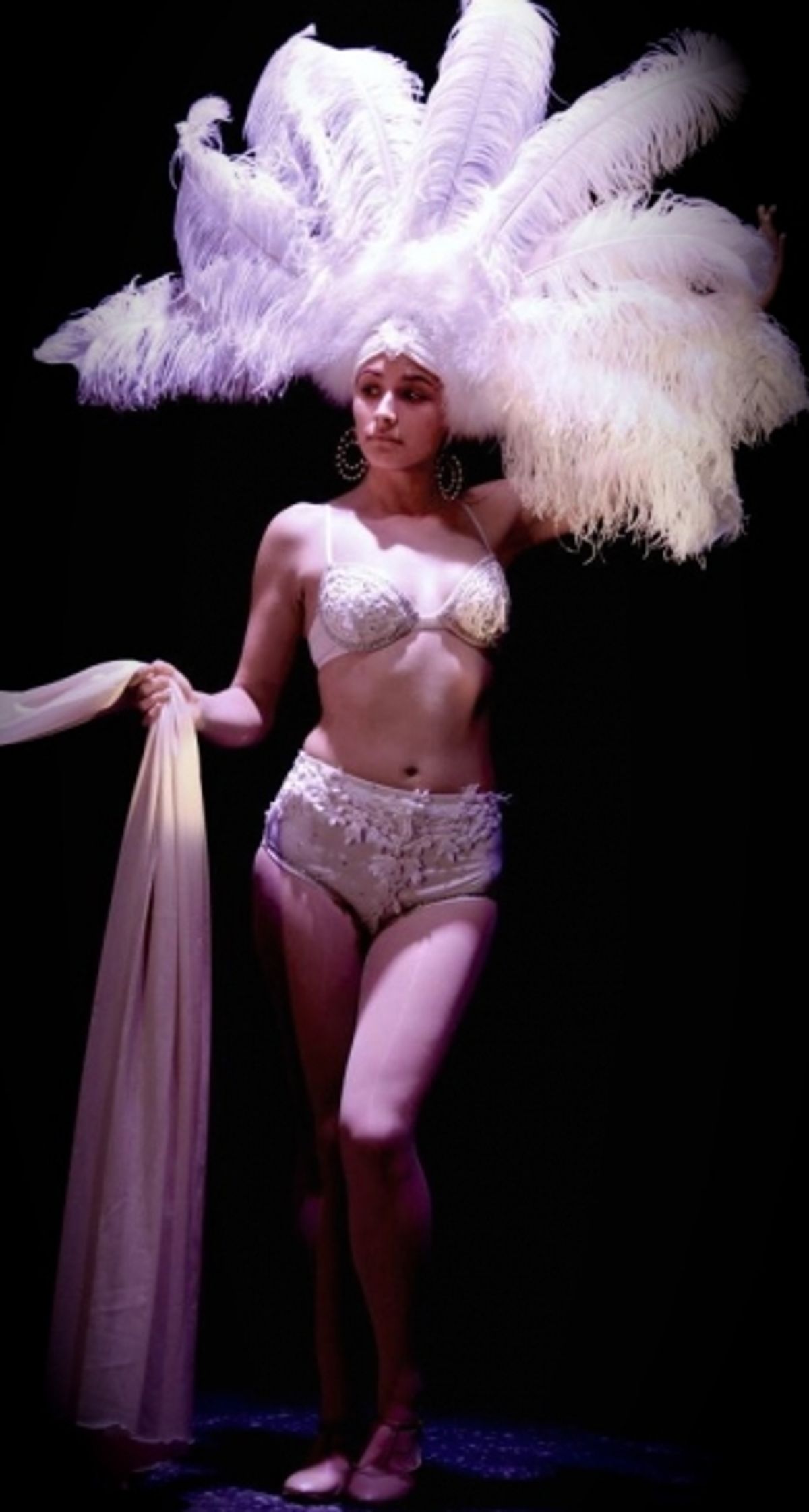 Katie Czajkowski (Young Sandra) at 
