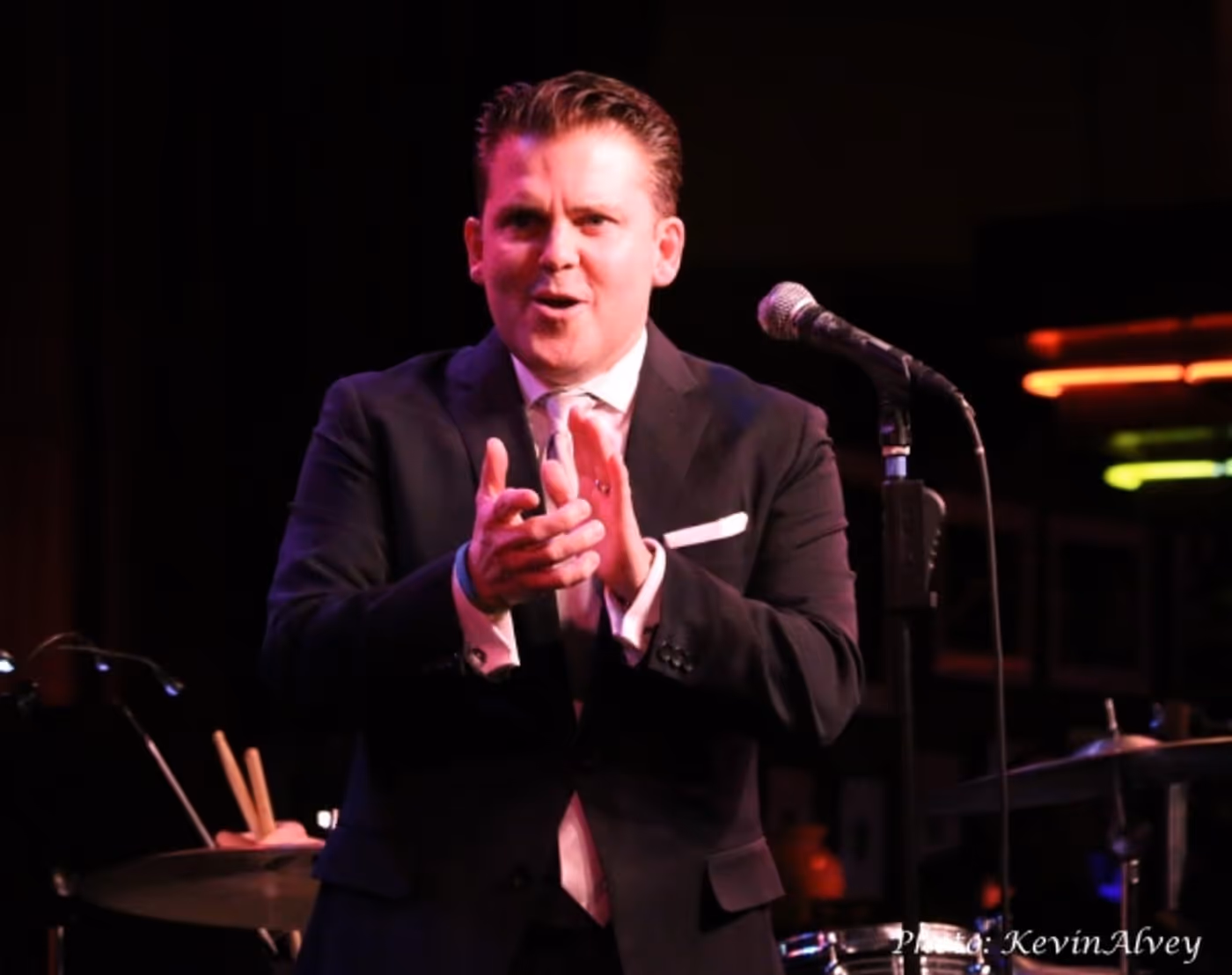 Photo Flash: Julie Halston and More in BROADWAY BELTS FOR PFF at Birdland Image