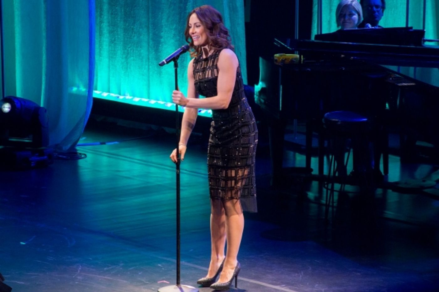 Photo Coverage: Broadway Honors Helen Mirren at Roundabout's THERE'S NOTHING LIKE A DAME Gala!  Image