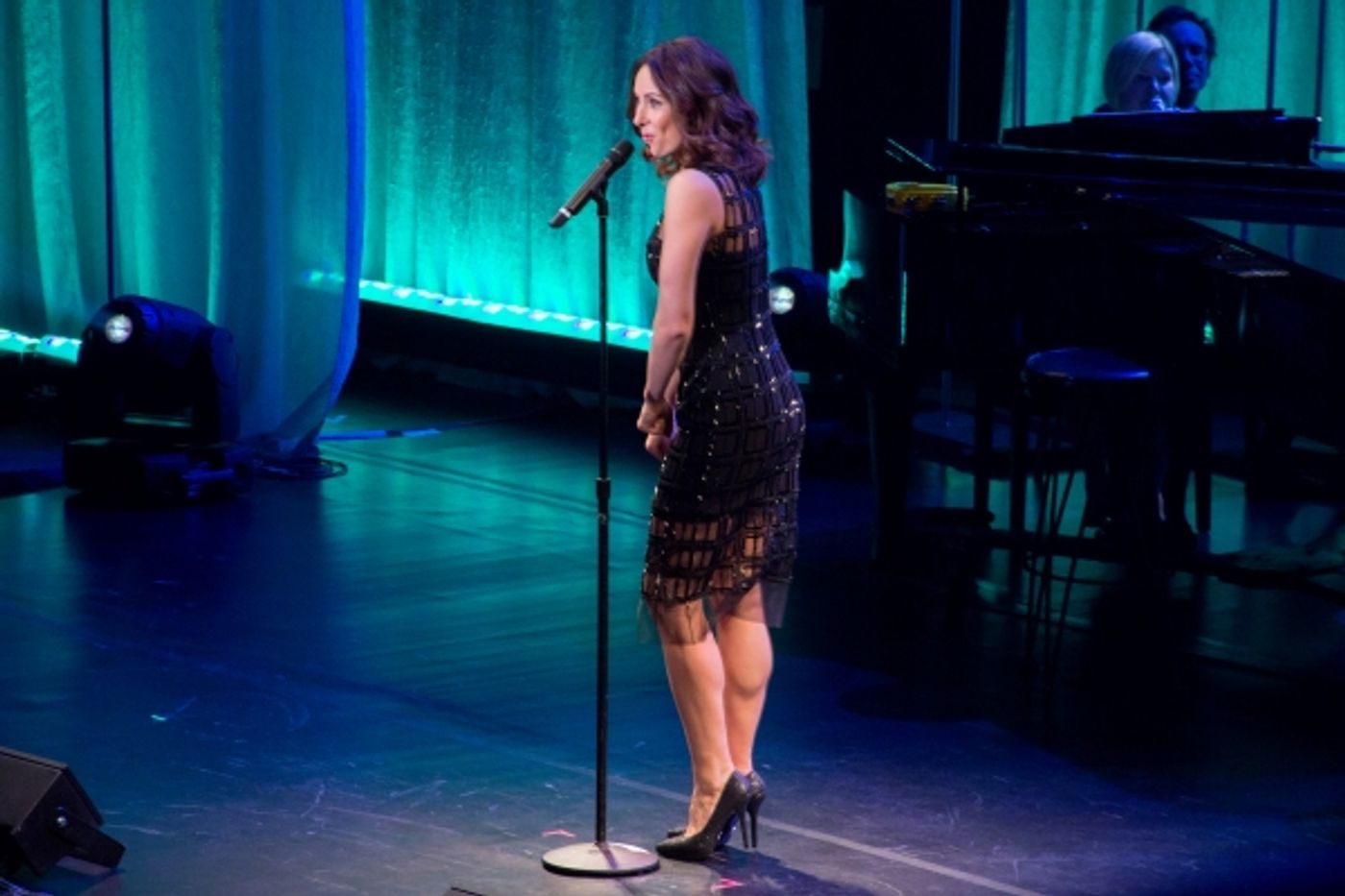 Photo Coverage: Broadway Honors Helen Mirren at Roundabout's THERE'S NOTHING LIKE A DAME Gala!  Image