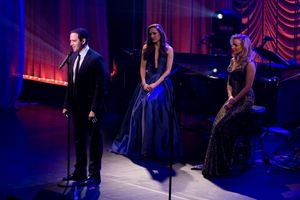 Santino Fontana, Laura Osnes, Betsy Wolfe @ BroadwayWorld Santino Fontana, Laura Osnes, Betsy Wolfe Photo