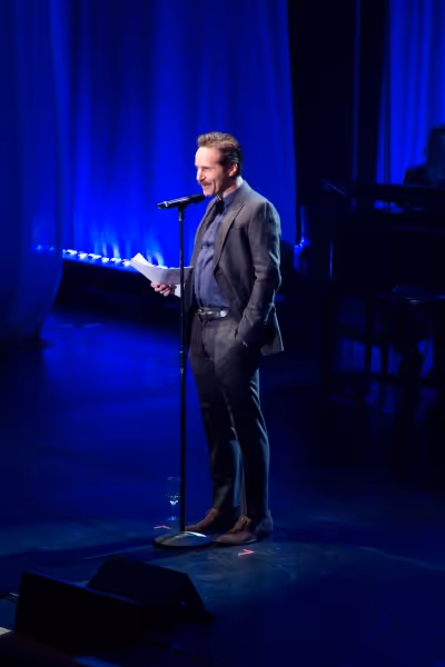 Alessandro Nivola Photo
