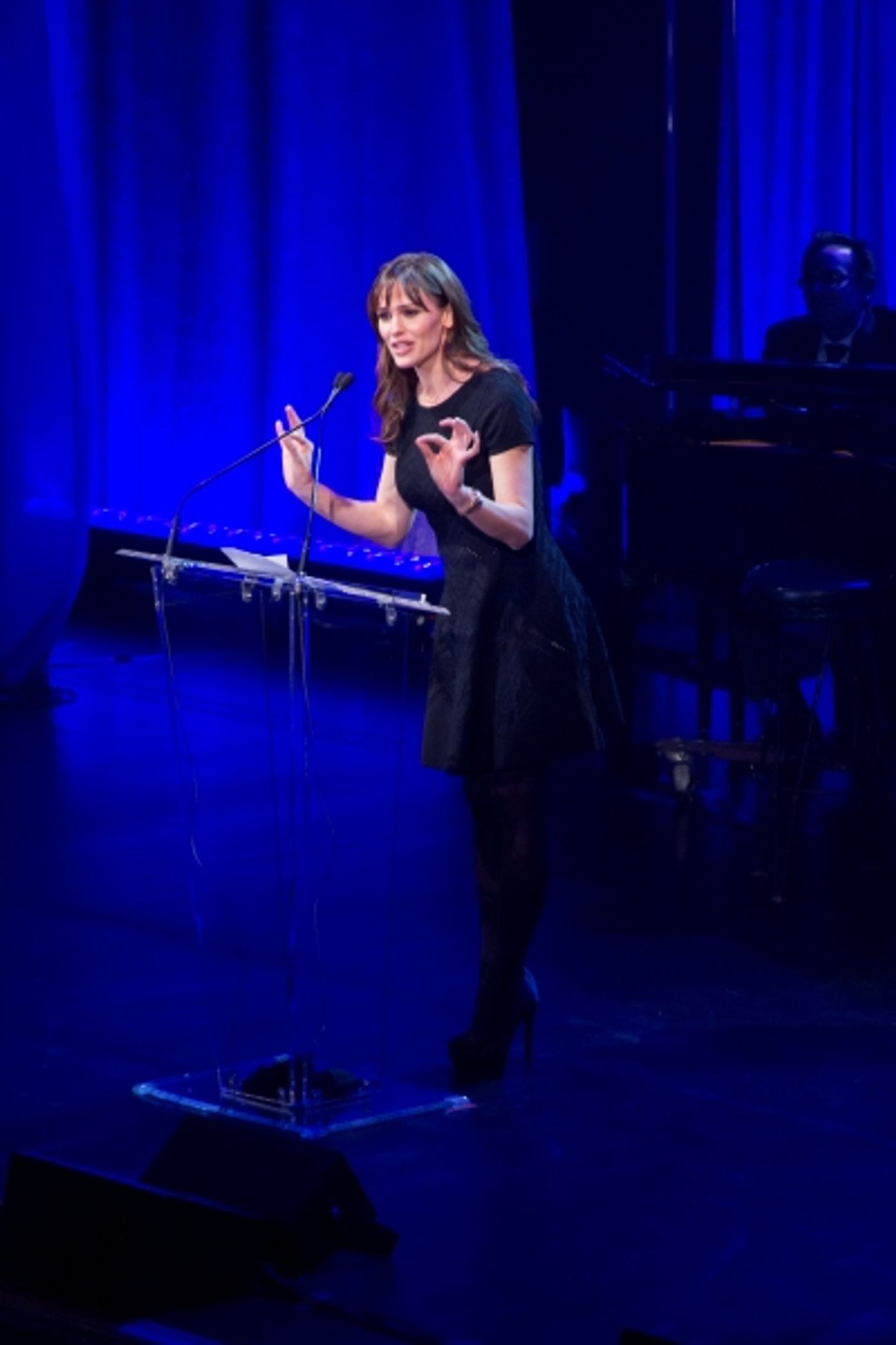 Photo Coverage: Broadway Honors Helen Mirren at Roundabout's THERE'S NOTHING LIKE A DAME Gala!  Image