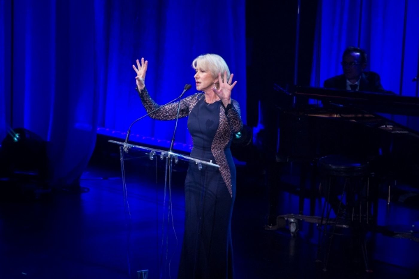 Photo Coverage: Broadway Honors Helen Mirren at Roundabout's THERE'S NOTHING LIKE A DAME Gala!  Image