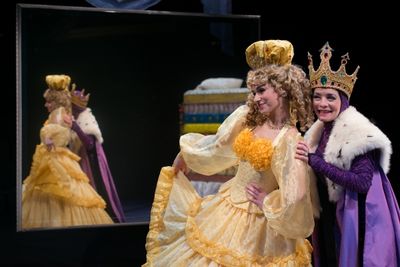 Samantha Pauly, Susan Moniz Photo
