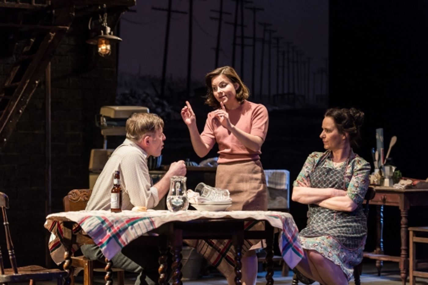 Photo Flash: First Look at Jonathan Guy Lewis, Teresa Banham & More in UK's A VIEW FROM THE BRIDGE  Image