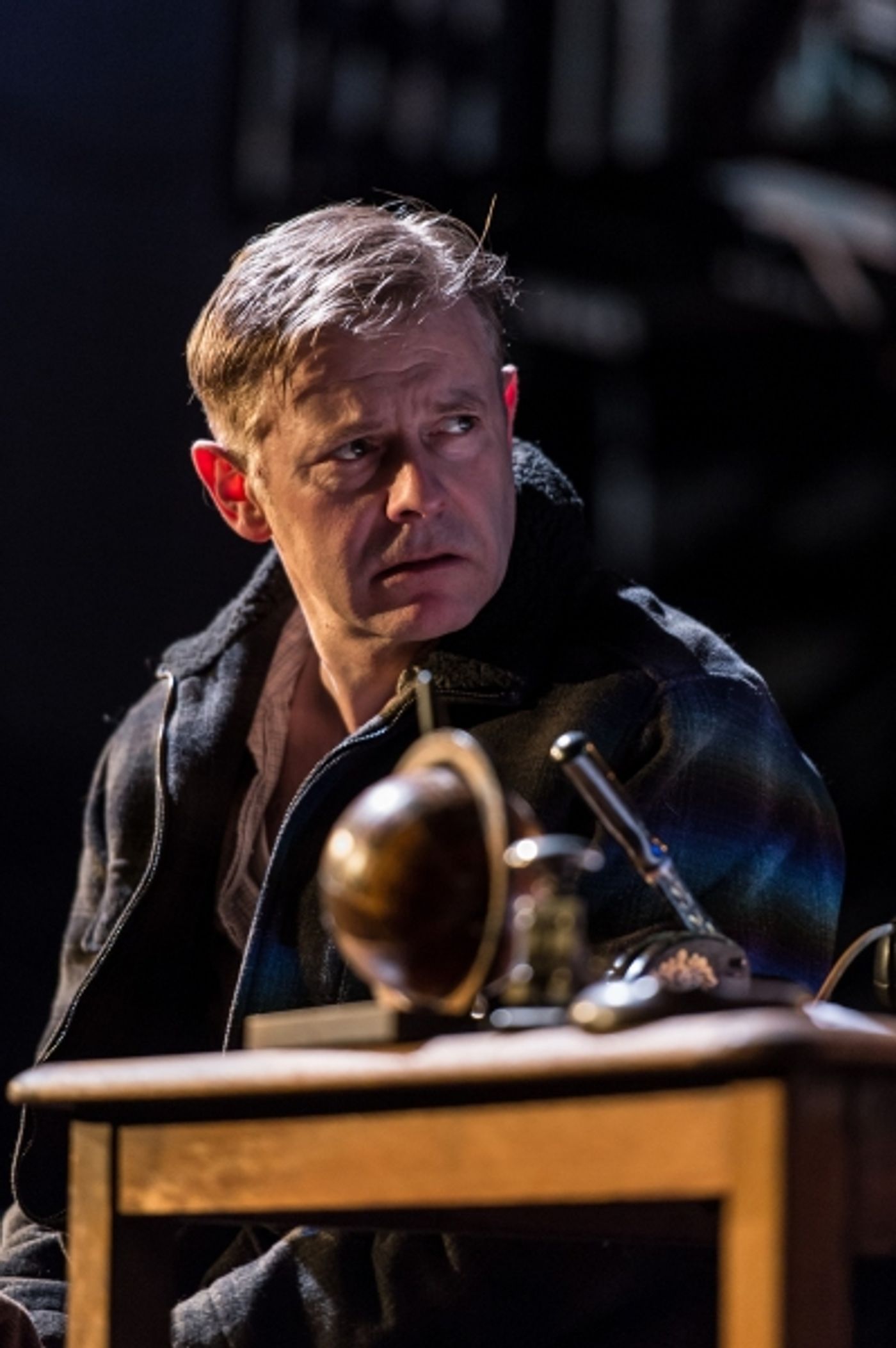 Photo Flash: First Look at Jonathan Guy Lewis, Teresa Banham & More in UK's A VIEW FROM THE BRIDGE  Image