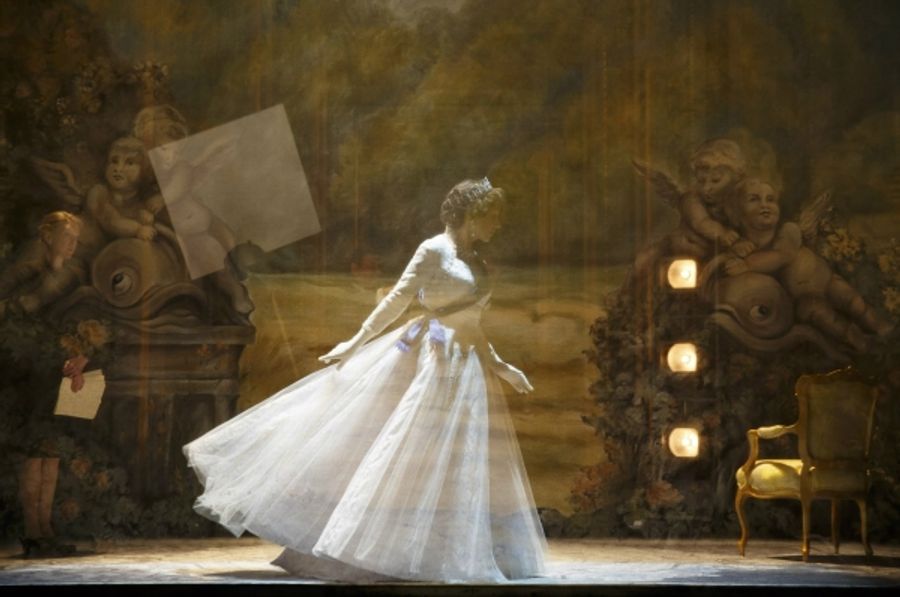 Photo Flash: New Shots from Broadway's THE AUDIENCE, Opening This Sunday! Image
