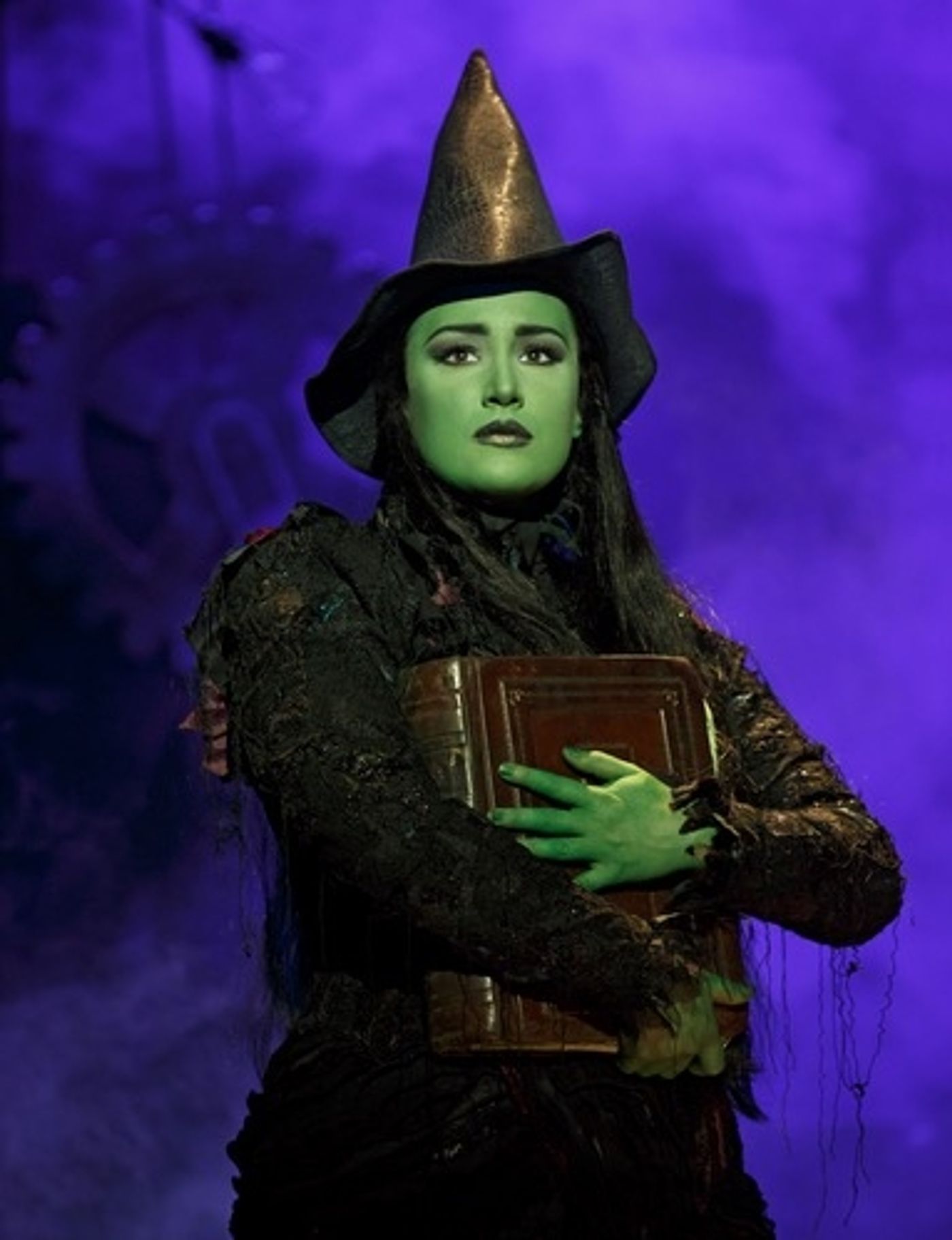 Photos: Fifteen Shades of Green - Celebrating the Women of WICKED's Emerald City Tour After 10 Years on the Road Image