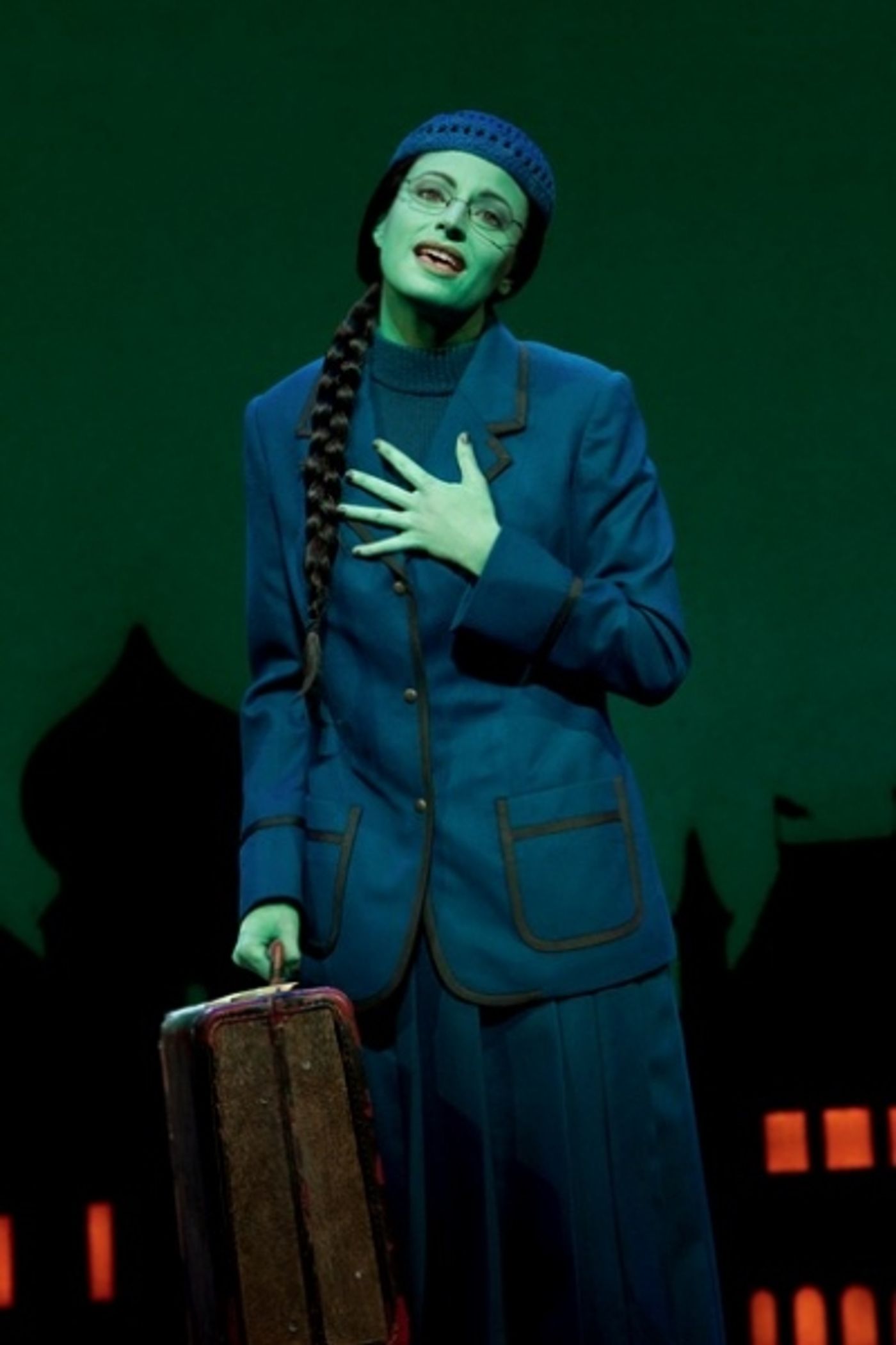 Photos: Fifteen Shades of Green - Celebrating the Women of WICKED's Emerald City Tour After 10 Years on the Road Image