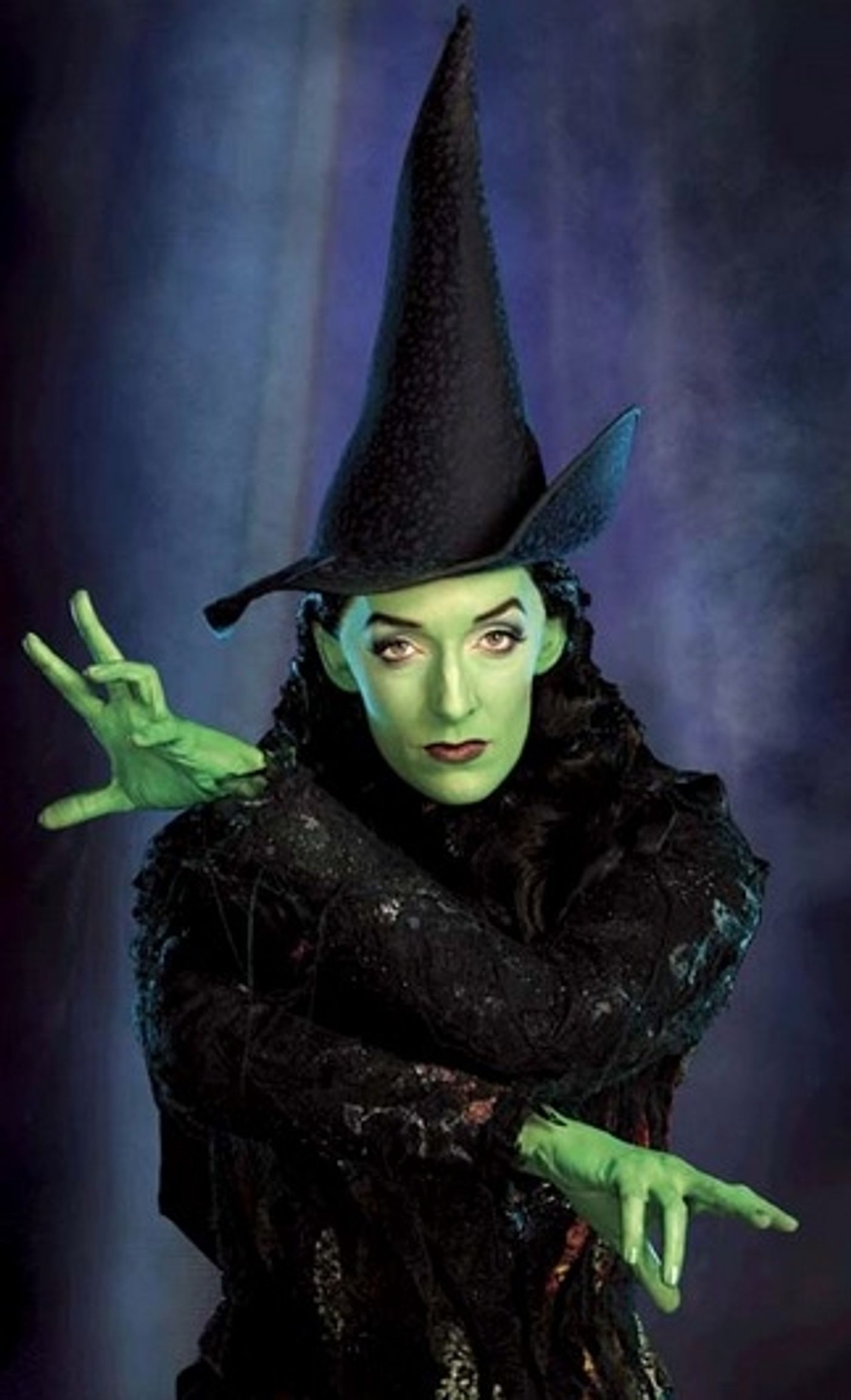 Photos: Fifteen Shades of Green - Celebrating the Women of WICKED's Emerald City Tour After 10 Years on the Road Image
