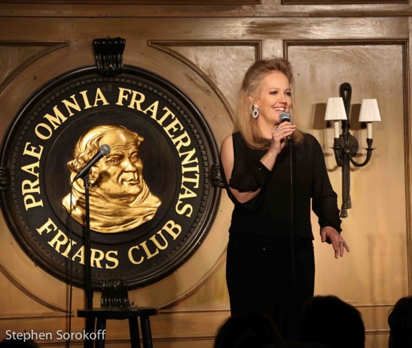 Photo Coverage: Jamie deRoy & Friends Brings FAMILY TIES to the Friars Club  Image