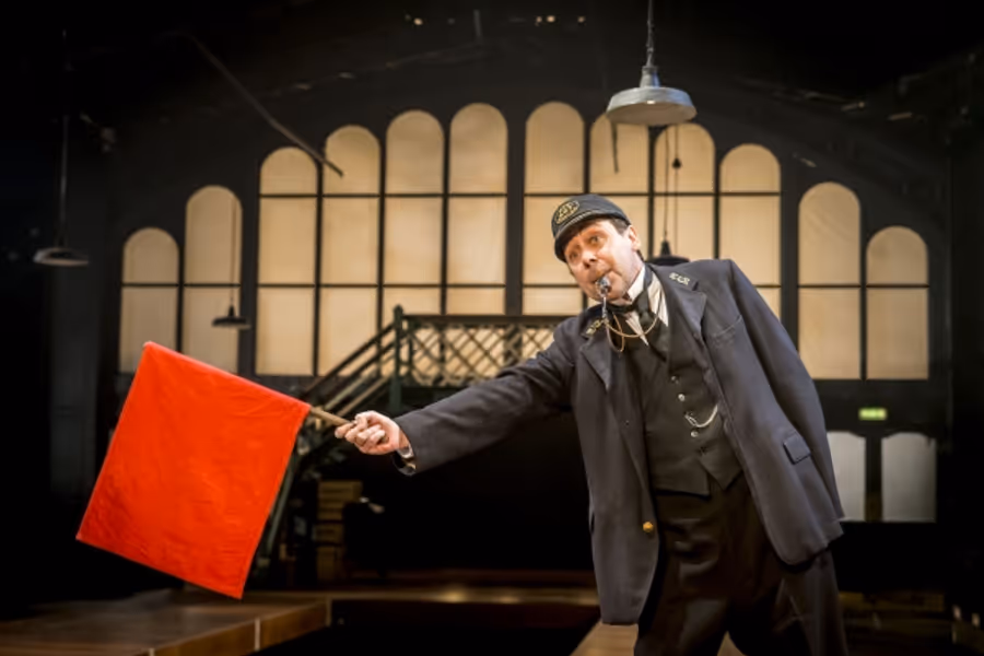 Photo Flash: First Look at Sean Hughes in THE RAILWAY CHILDREN Image