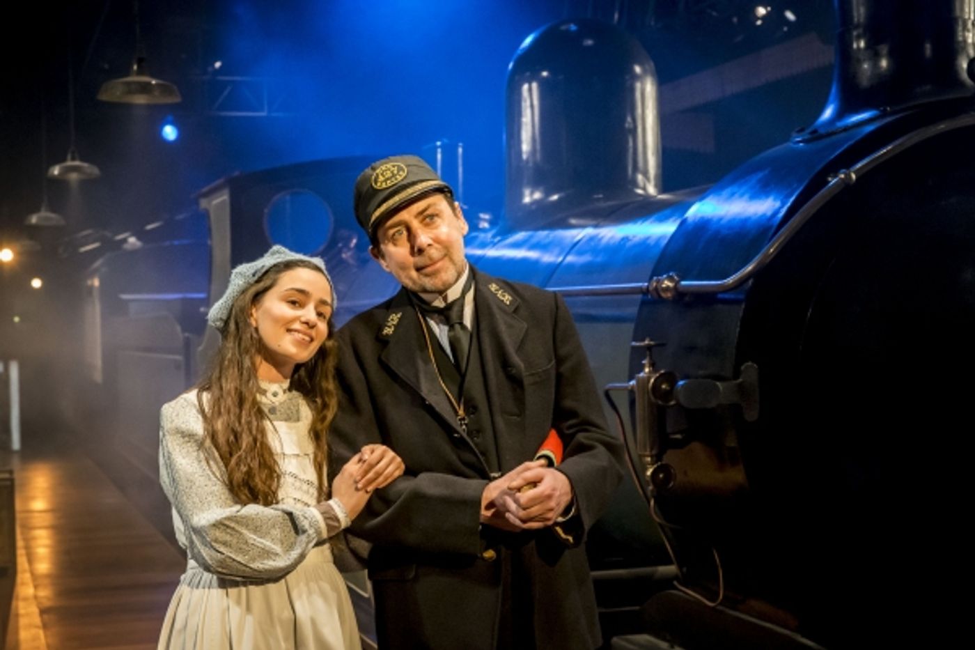 Photo Flash: Sean Hughes Joins THE RAILWAY CHILDREN at King's Cross Tonight  Image