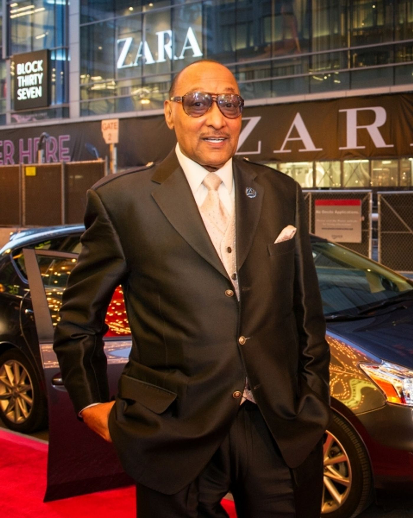 Photo Flash: Broadway-Bound FIRST WIVES CLUB Celebrates Opening in Chicago Image