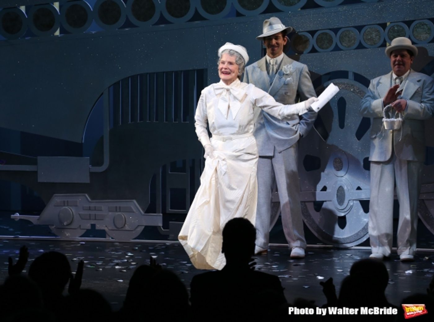 Photo Coverage: ON THE TWENTIETH CENTURY Cast Takes Opening Night Bows!  Image