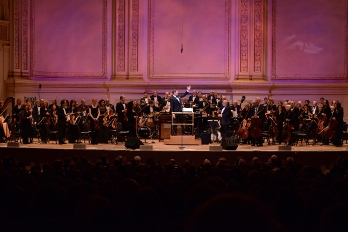 Photo Coverage: Sutton Foster Makes Carnegie Hall Solo Debut with NY Pops Photo Coverage: Sutton Foster Makes Carnegie Hall Solo Debut with NY Pops Image