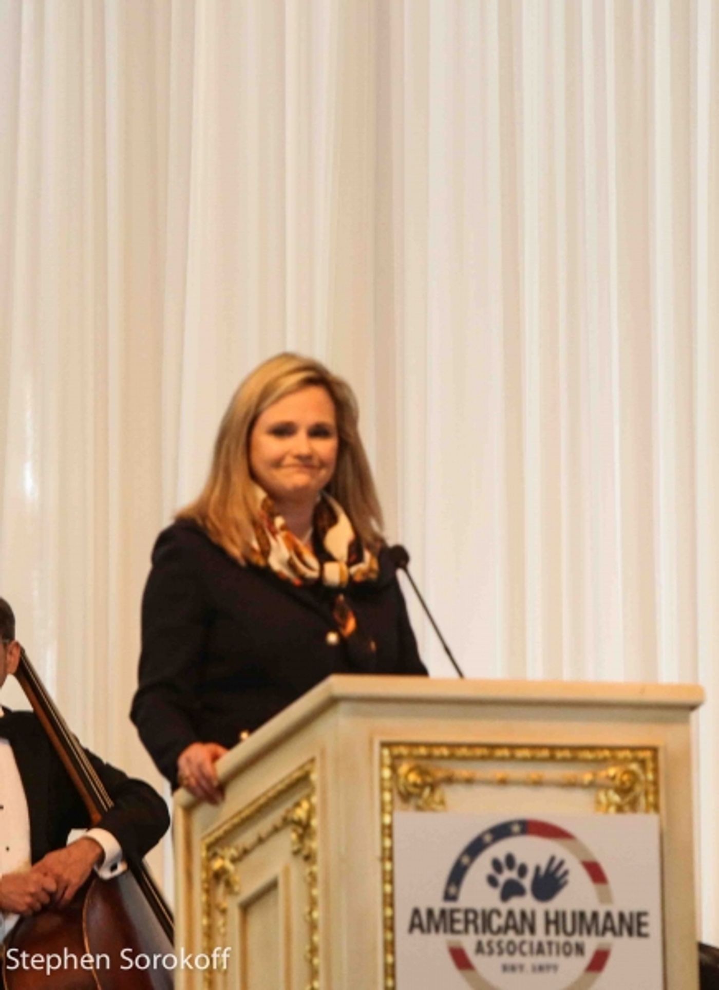 Photo Coverage: Naomi Judd, Will & Anthony Nunziata Honor K-9 Battle Buddies at American Humane Association Photo Coverage: Naomi Judd, Will & Anthony Nunziata Honor K-9 Battle Buddies at American Humane Association Image