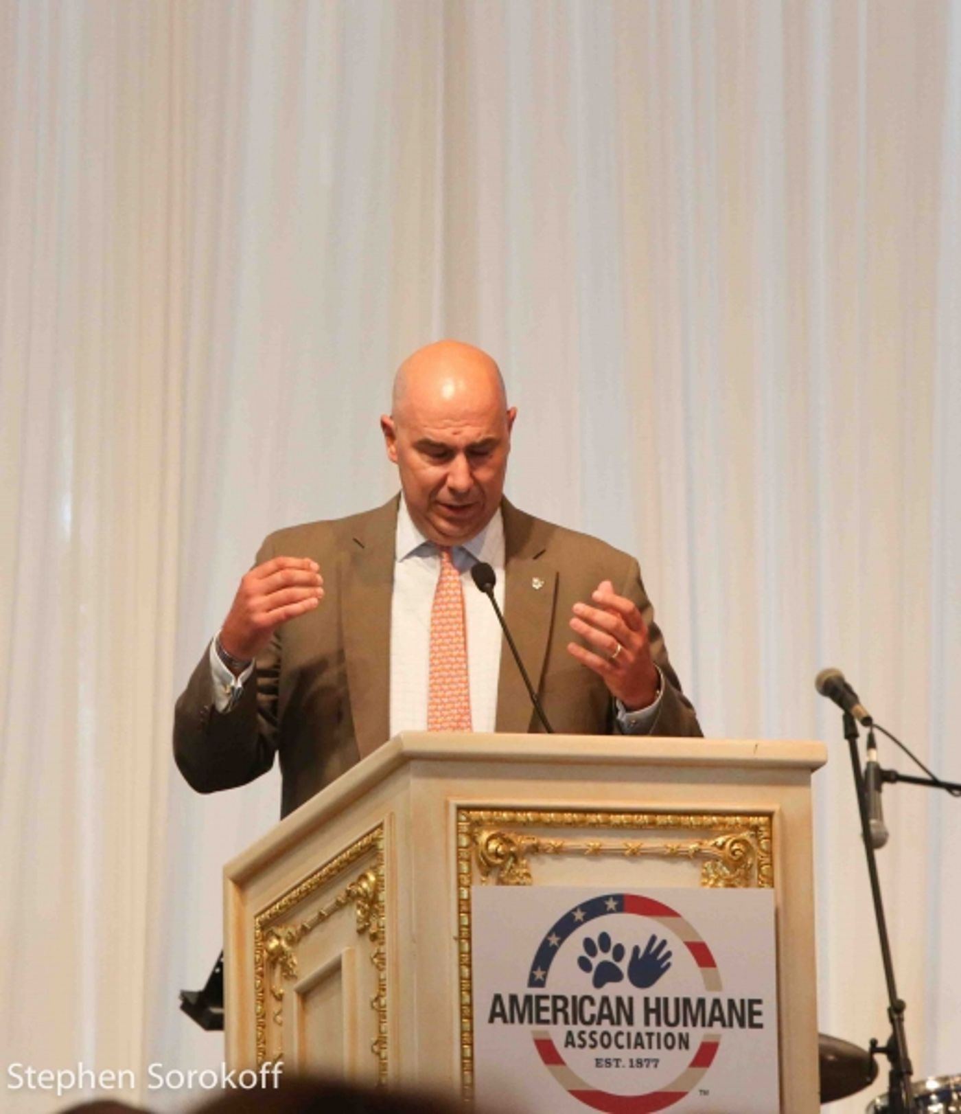 Photo Coverage: Naomi Judd, Will & Anthony Nunziata Honor K-9 Battle Buddies at American Humane Association Photo Coverage: Naomi Judd, Will & Anthony Nunziata Honor K-9 Battle Buddies at American Humane Association Image