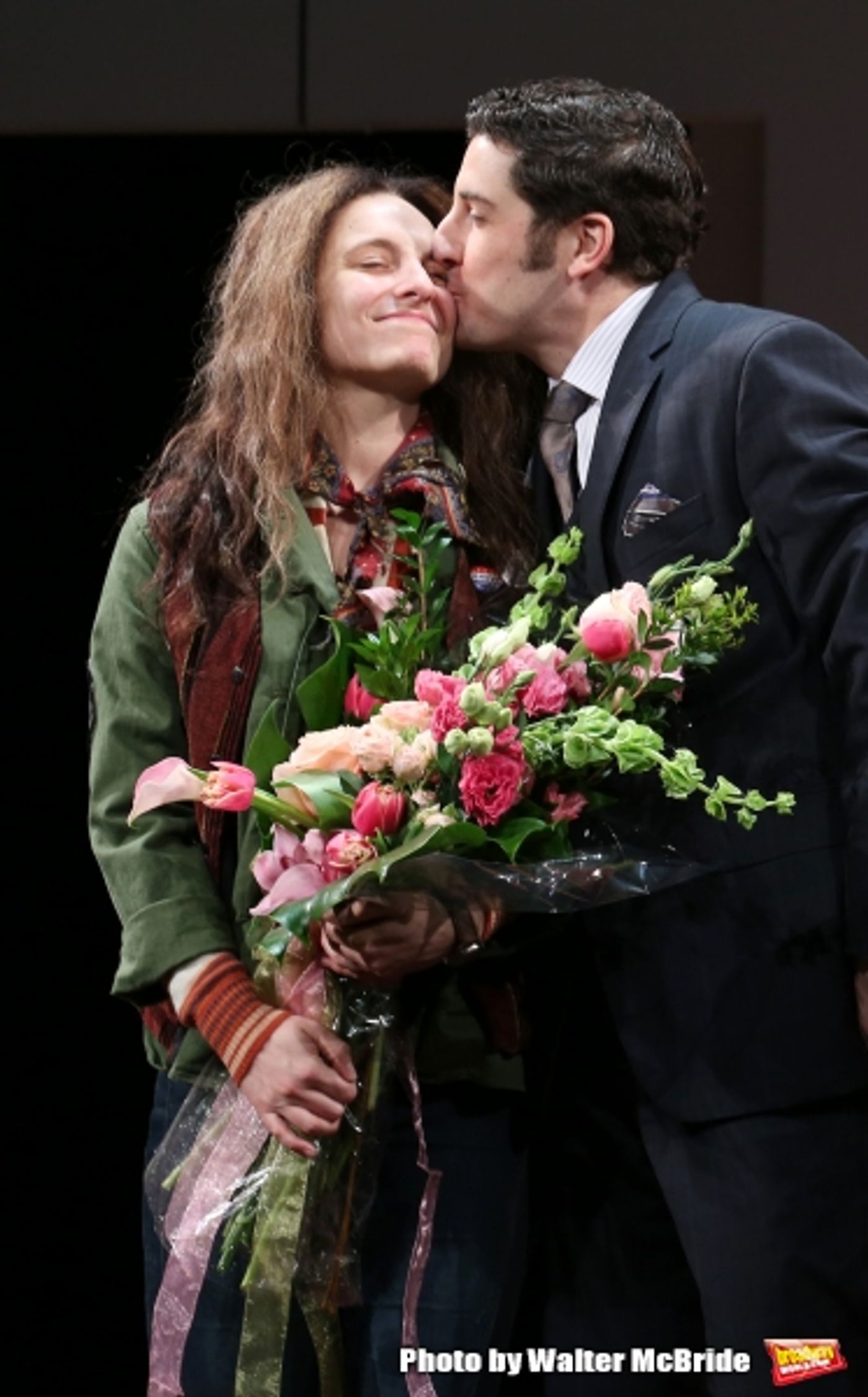 Photo Coverage: Elisabeth Moss & Cast of THE HEIDI CHRONICLES Take Opening Night Bows!  Image