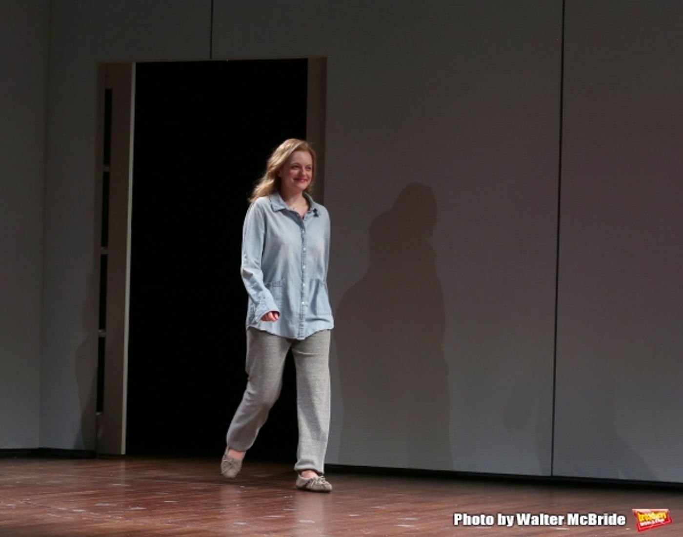 Photo Coverage: Elisabeth Moss & Cast of THE HEIDI CHRONICLES Take Opening Night Bows!  Image