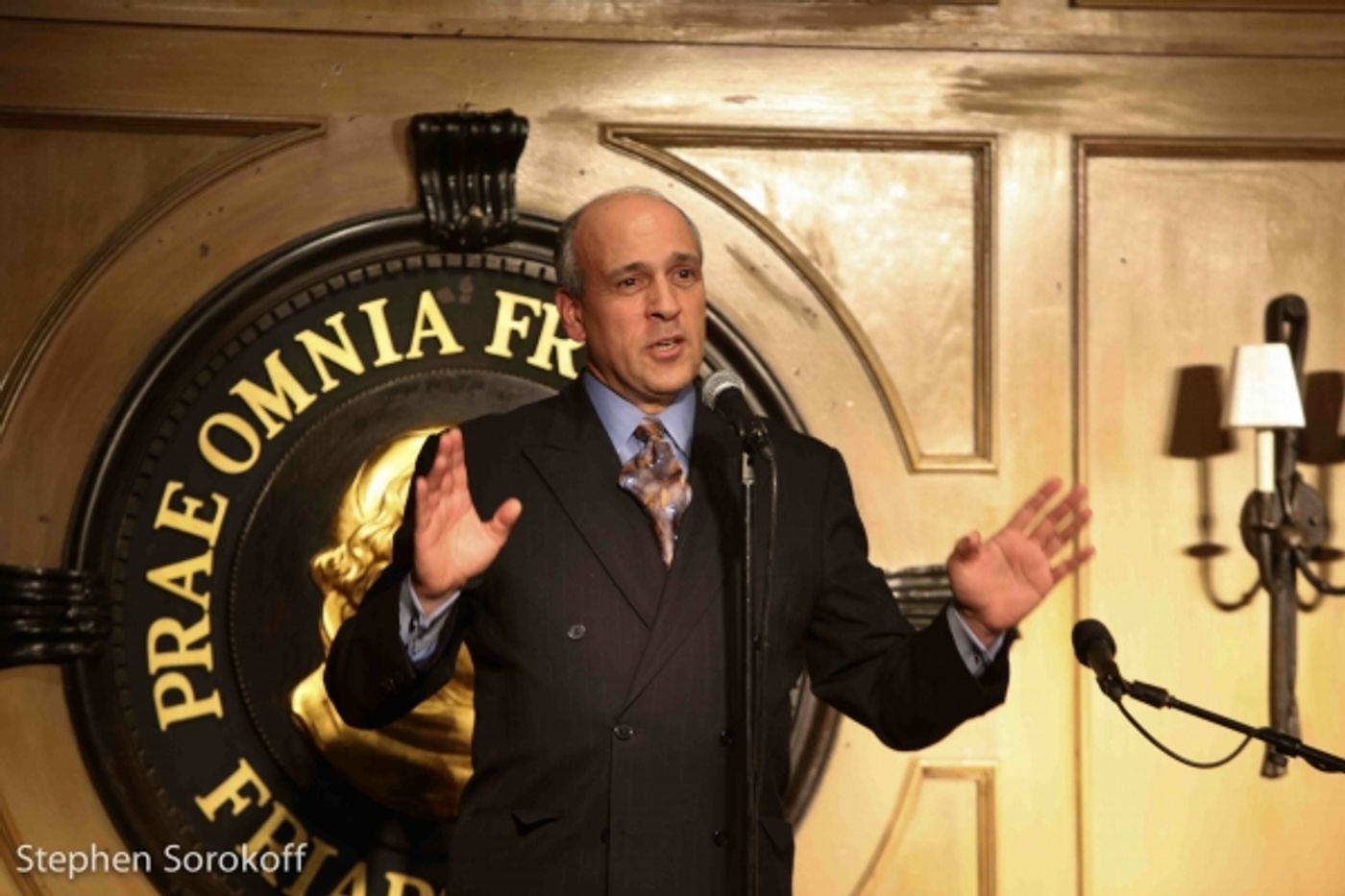 Photo Coverage: Dominic Chianese Performs at Italian Night at The Friars Club  Image