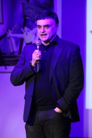 Host Lawrence Leritz Photo