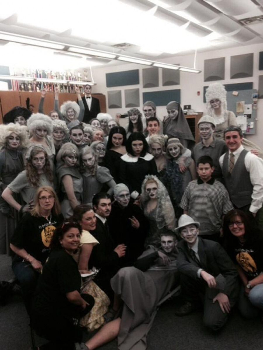 Photo Flash: Saturday Intermission Pics - 3/28 Part 2 - Halle Berry Visits CINDERELLA, SOMETHING ROTTEN Takes First #SIP, and More! Image