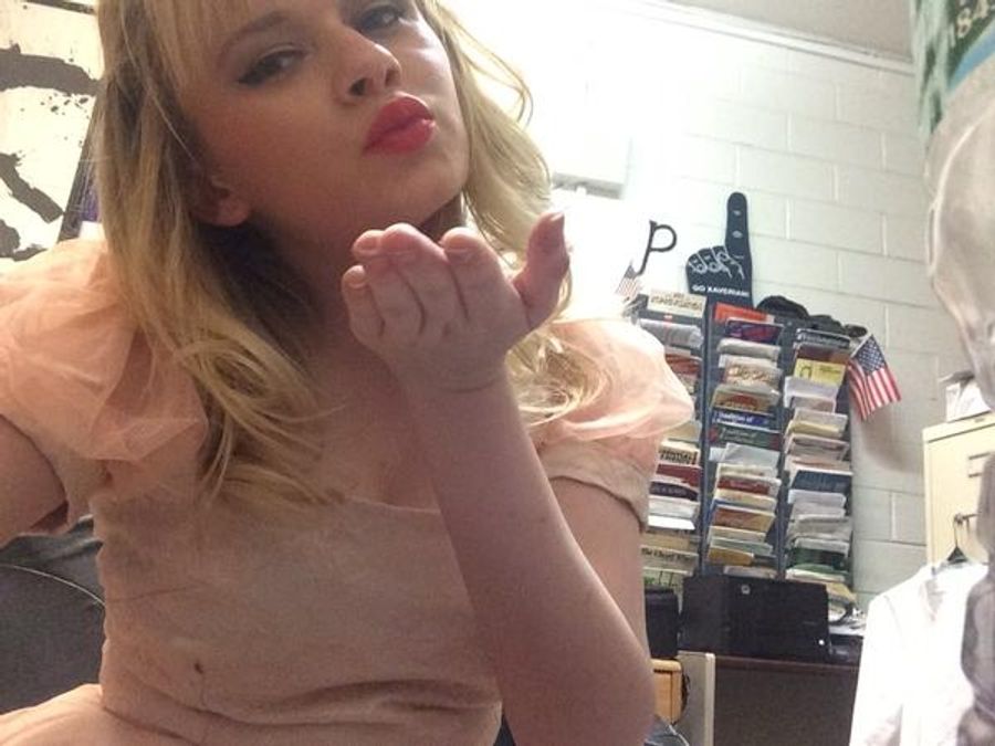 Photo Flash: Saturday Intermission Pics - 3/28 Part 2 - Halle Berry Visits CINDERELLA, SOMETHING ROTTEN Takes First #SIP, and More! Image