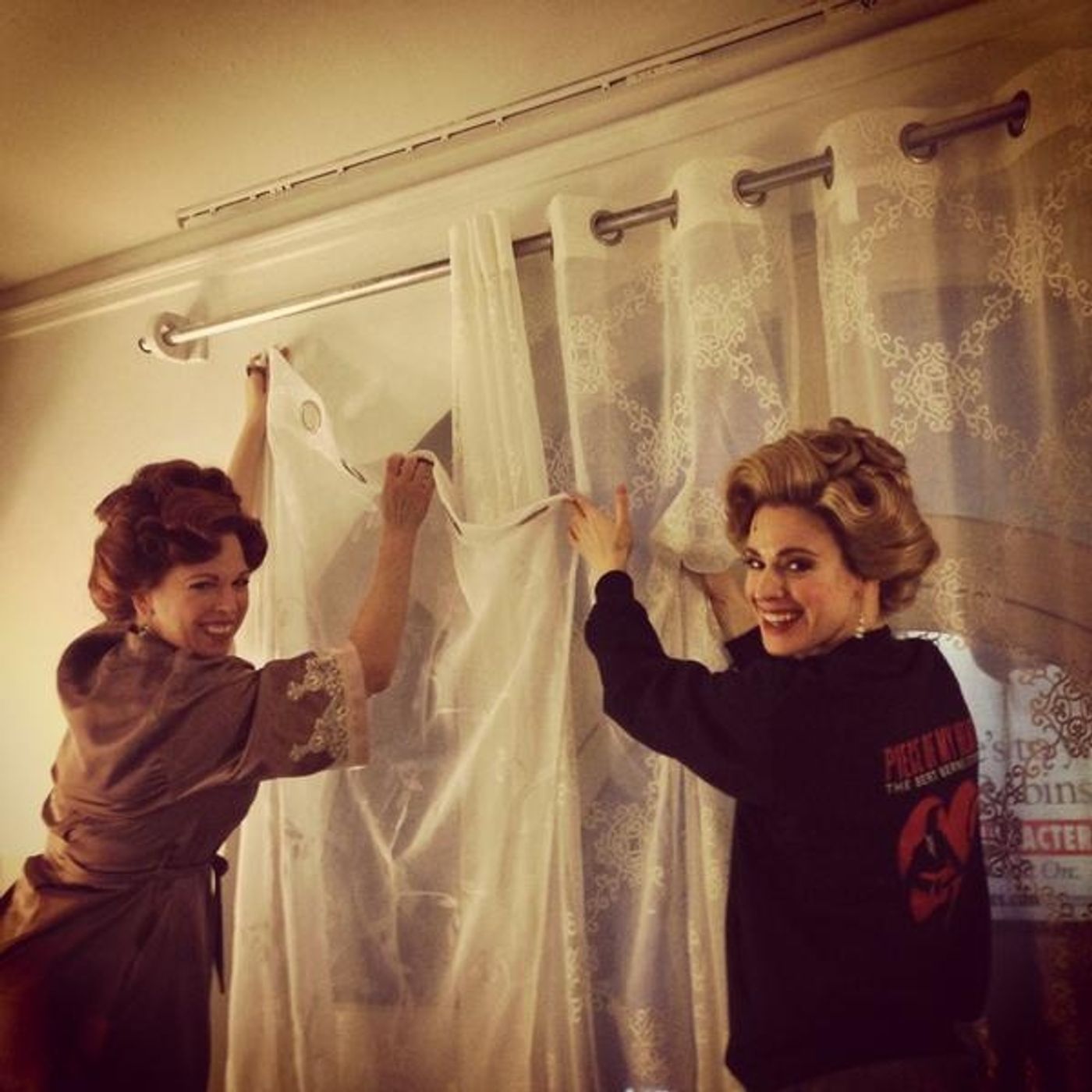 Photo Flash: Saturday Intermission Pics - 3/28 Part 2 - Halle Berry Visits CINDERELLA, SOMETHING ROTTEN Takes First #SIP, and More! Photo Flash: Saturday Intermission Pics - 3/28 Part 2 - Halle Berry Visits CINDERELLA, SOMETHING ROTTEN Takes First #SIP, and More! Image